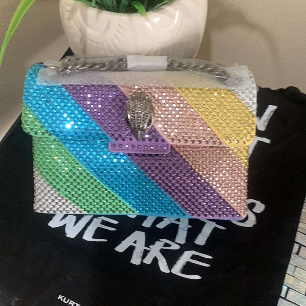 Mini Kensington Rhinestone Shoulder Bag
Kurt Geiger London - Picture 3 of 17